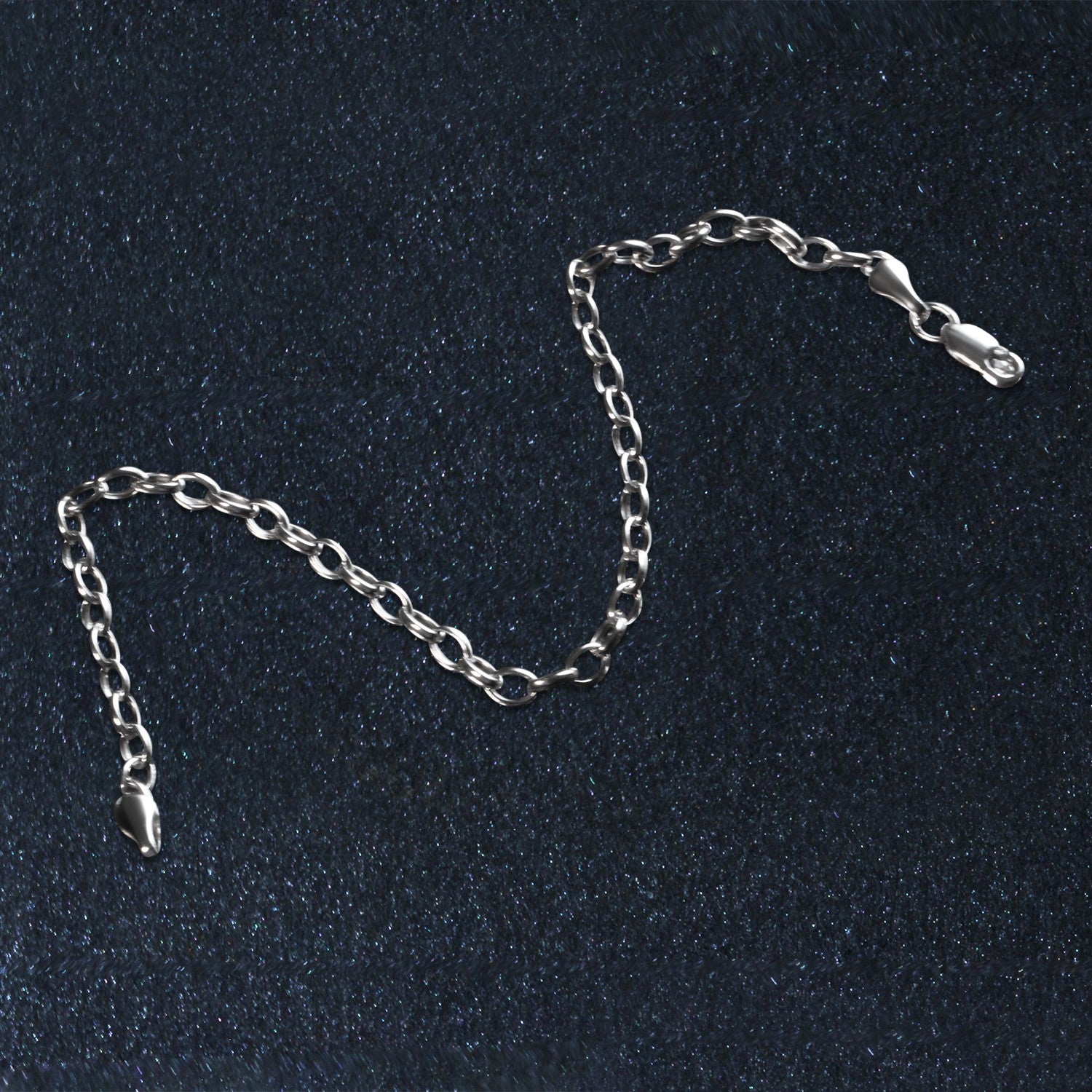 14k white gold oval rolo bracelet featuring modern link design, perfect for elegant layering or standalone wear.