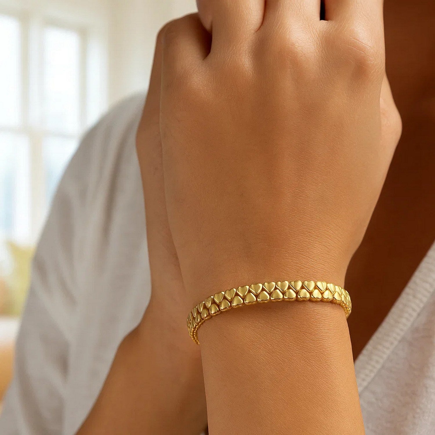 14k yellow gold modern sweetheart link bracelet showcasing elegant 7.00 mm links for a luxurious finish.