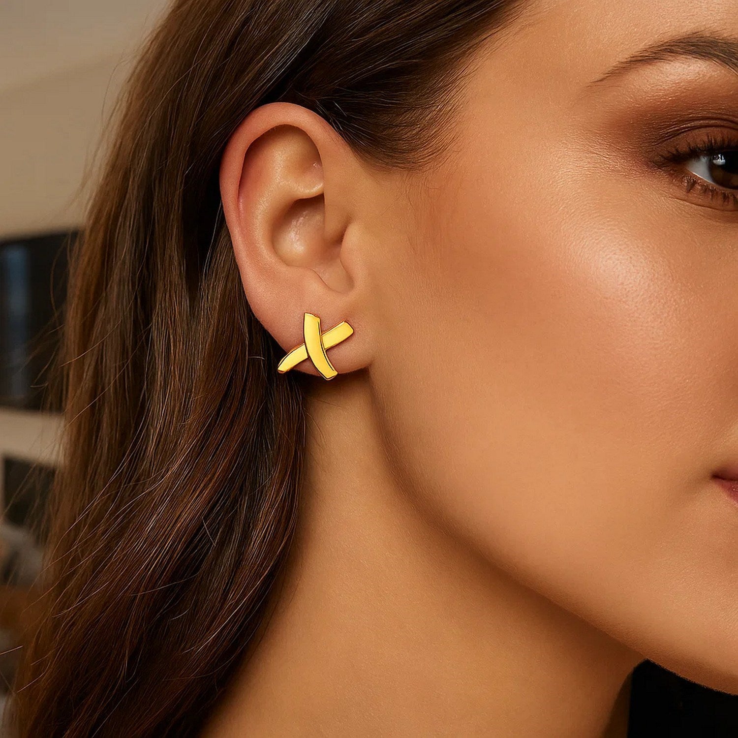 14k yellow gold textured X stud earrings, showcasing modern elegance and refined craftsmanship for luxury jewelry lovers.