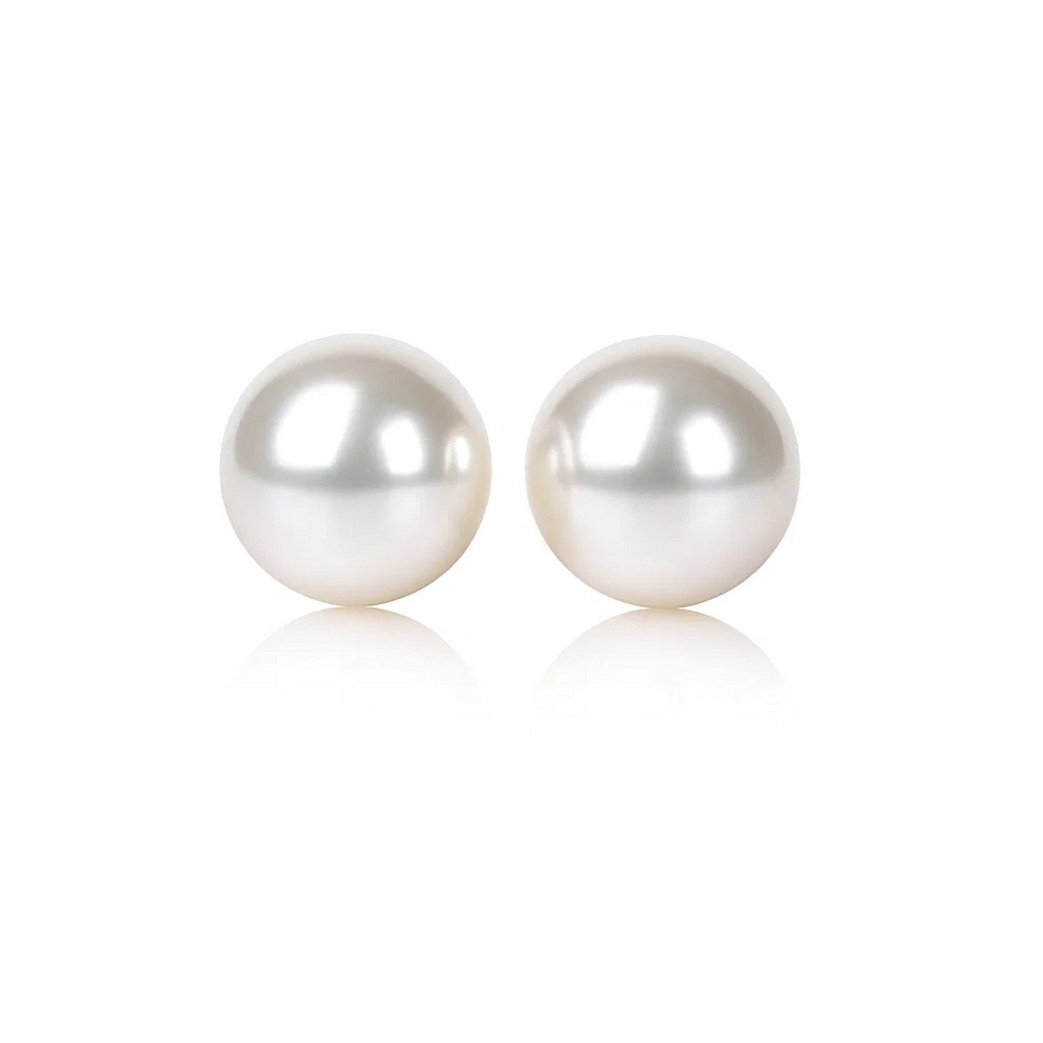 14k yellow gold stud earrings featuring 7mm freshwater cultured pearls in a classic round design.