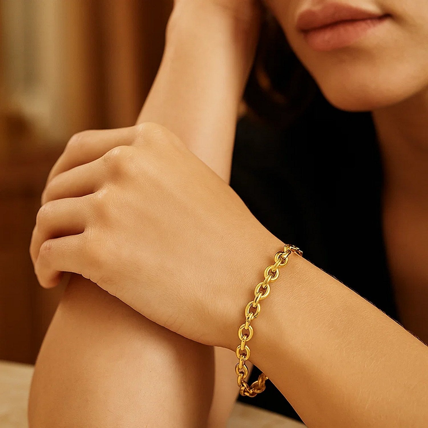 14k yellow gold polished oval link bracelet with elegant design and stud features, perfect for luxury styling.