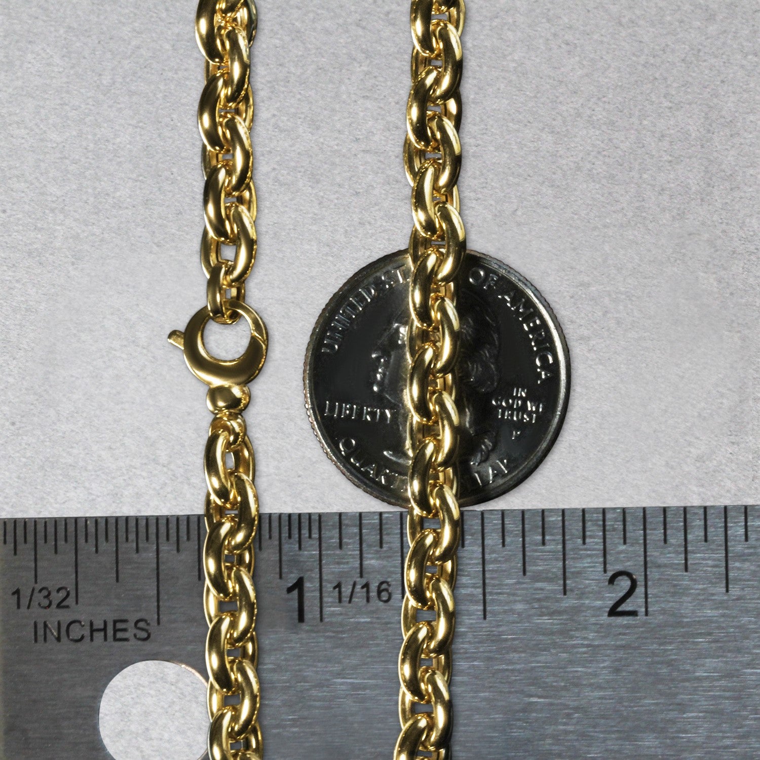 Elegant 14k yellow gold polished oval link bracelet with a refined design, perfect for sophisticated occasions.