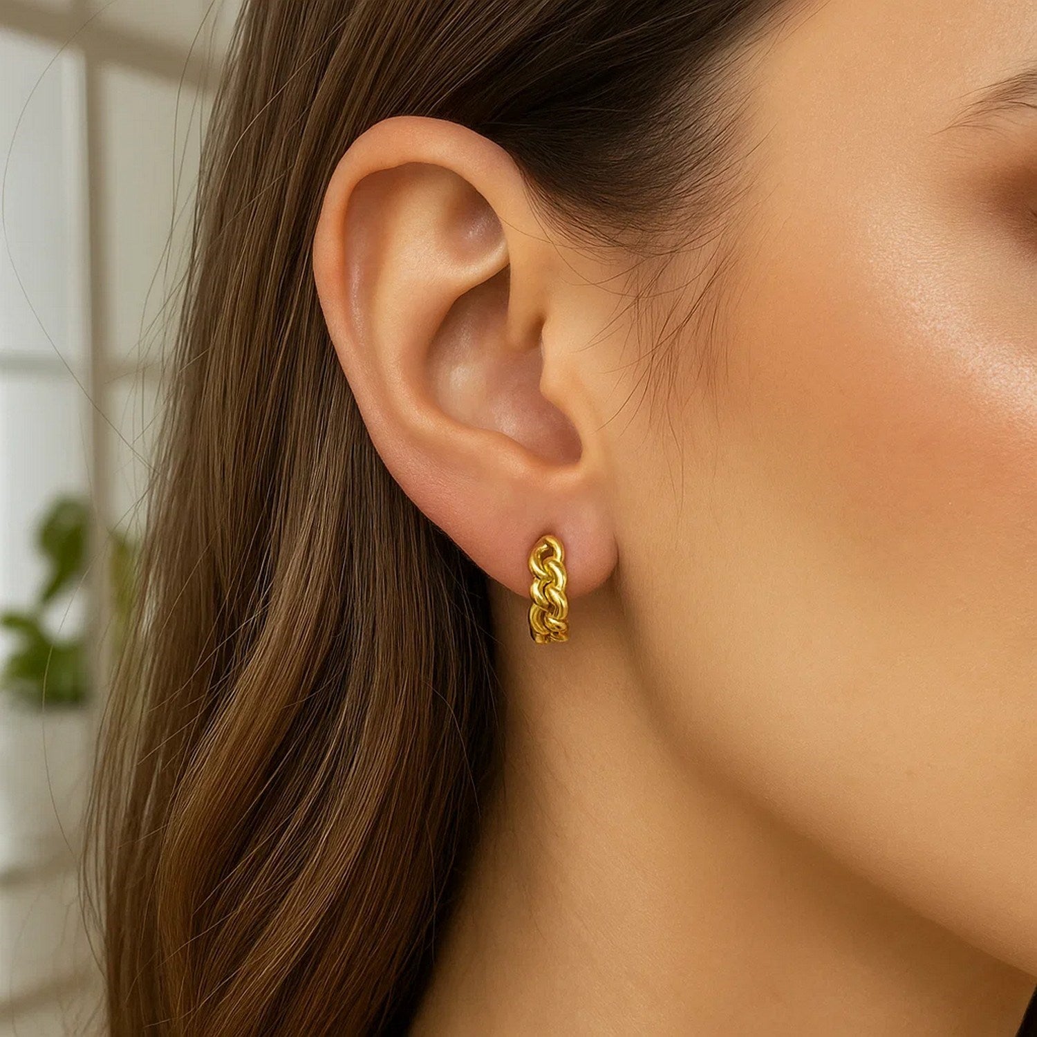 14k yellow gold thick curb chain huggie hoop earrings, modern design, luxurious shine, perfect for everyday elegance.