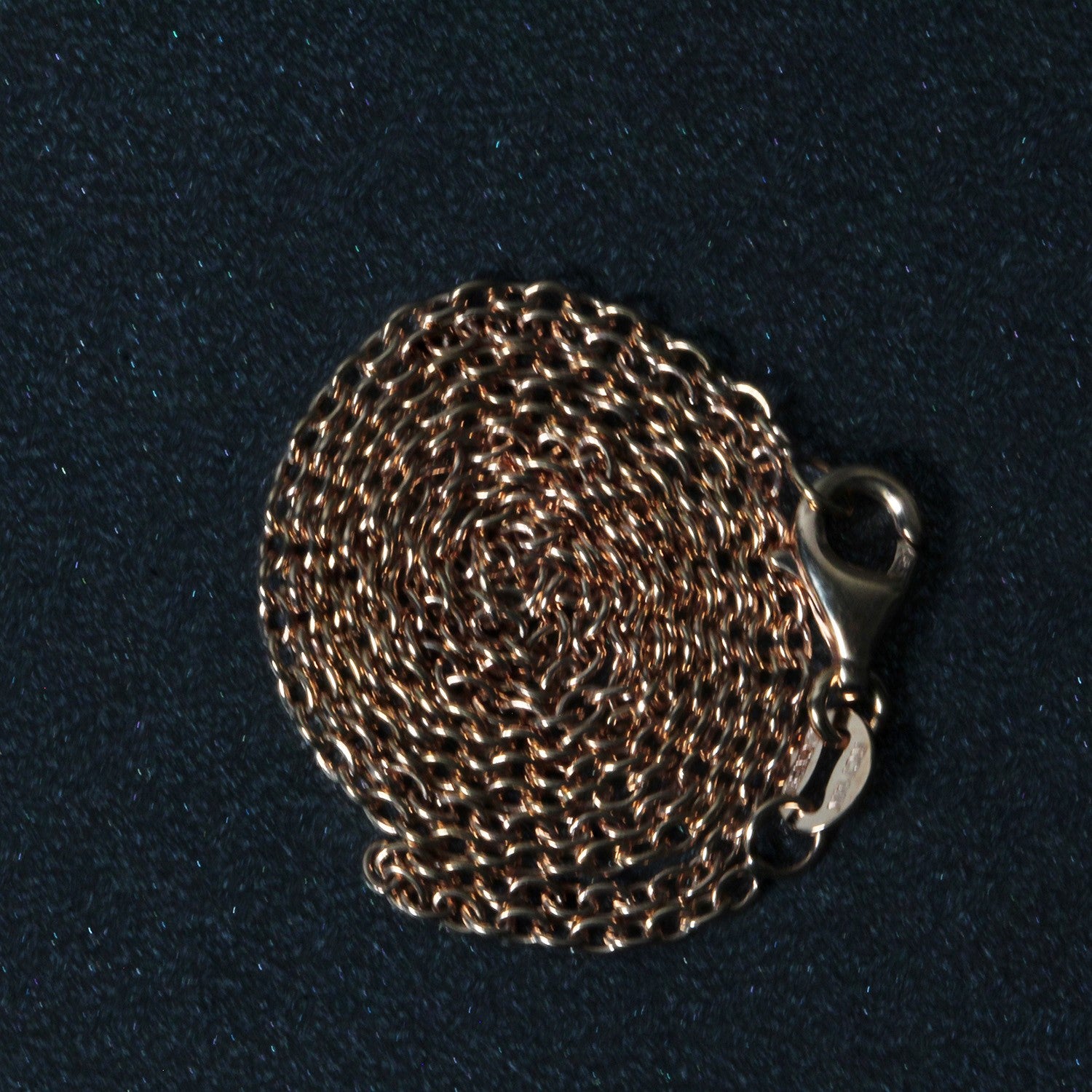 14k rose gold round cable link chain, modern design, elegant 1.50 mm links for a luxurious touch.