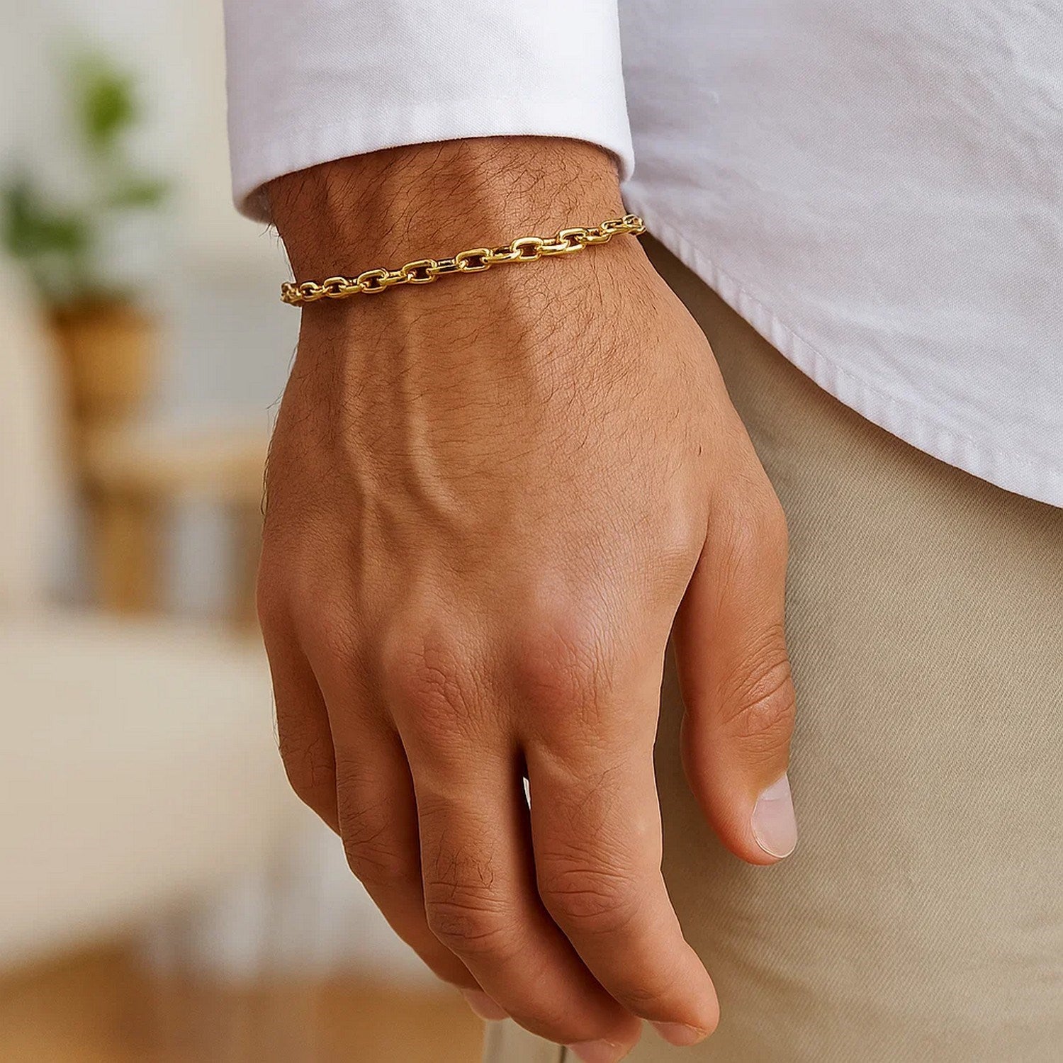 14k yellow gold modern French cable chain bracelet featuring elegant round links, perfect for luxury styling.