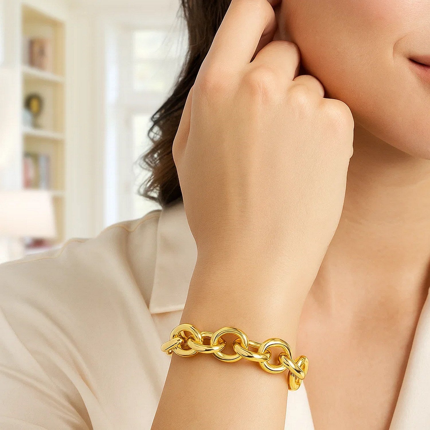 14k yellow gold round link bracelet with modern chain design, showcasing elegance and luxury in every detail.