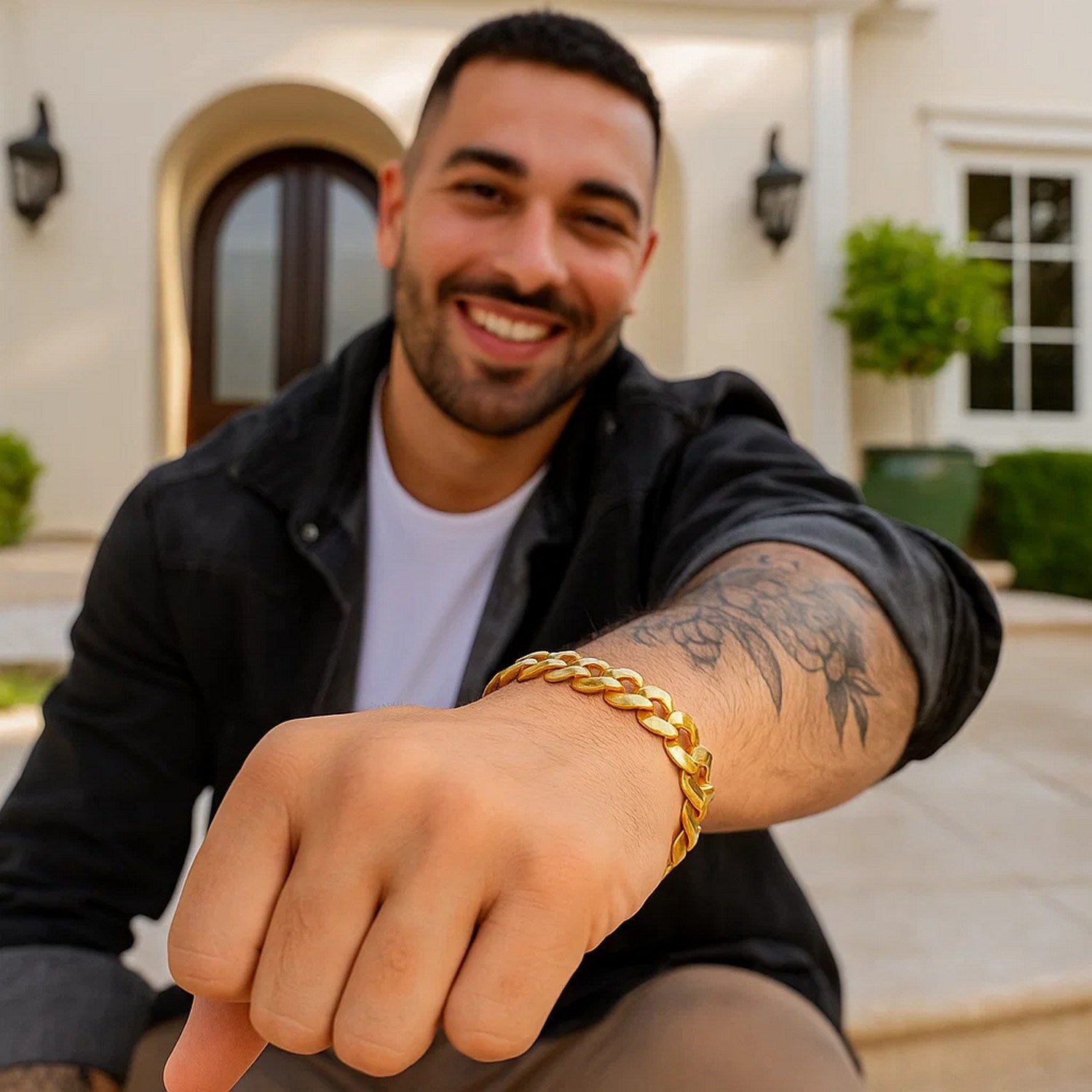 14k yellow gold solid curb bracelet with modern chain links, showcasing luxurious craftsmanship and timeless elegance.