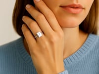 Anel solitário de diamante IGI G/VS1 com esmeralda cultivada em laboratório de 3 quilates em ouro branco 14K