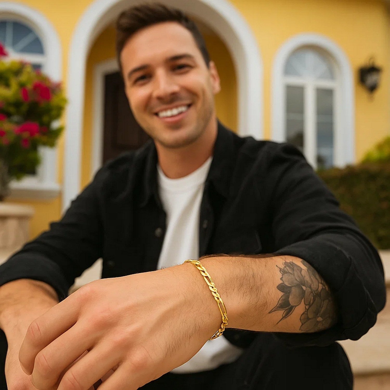 14k yellow gold solid Figaro bracelet featuring a modern design with elegant round links, perfect for luxury styling.