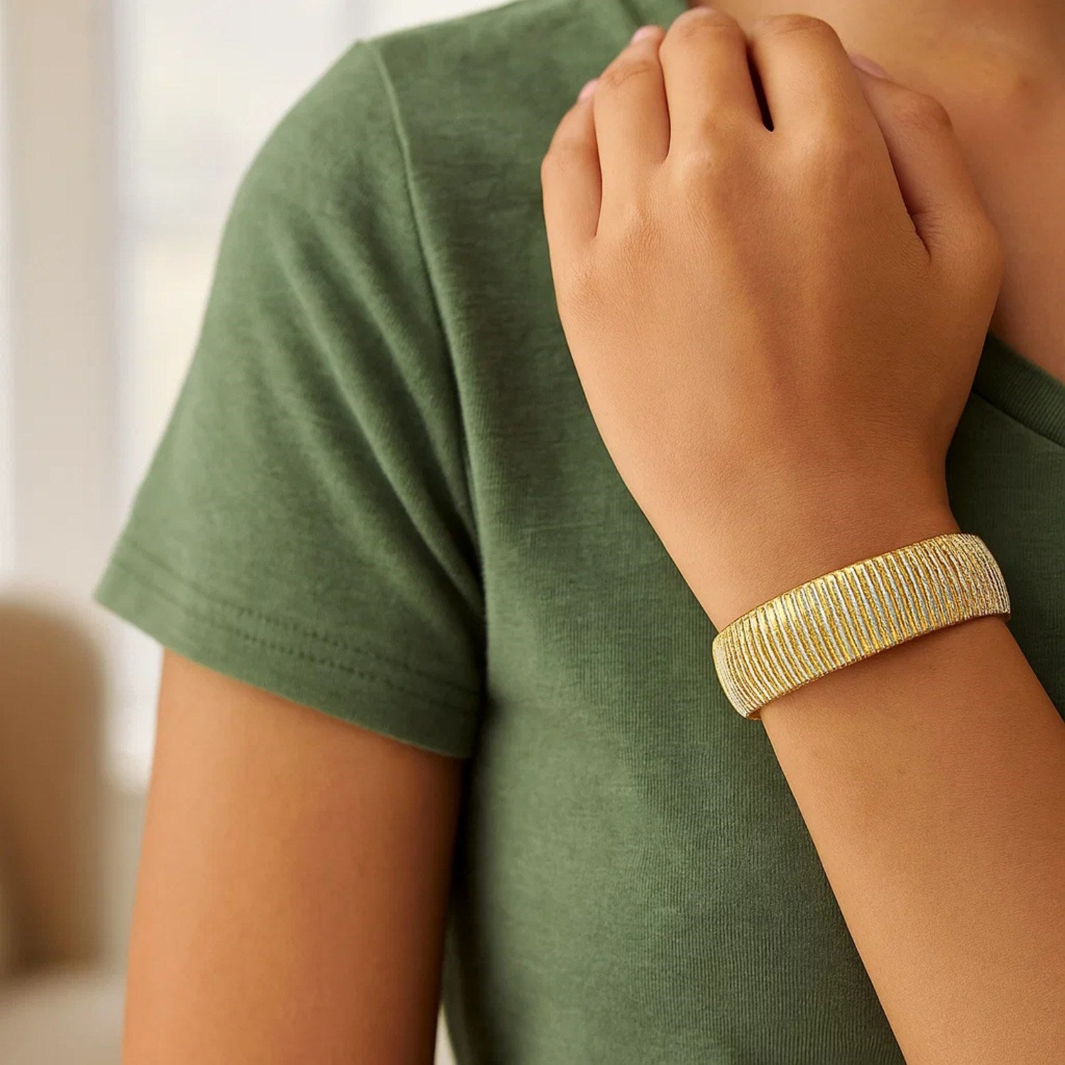 14k yellow gold bold diamante flex bracelet featuring an elegant design and luxurious shine, perfect for any occasion.