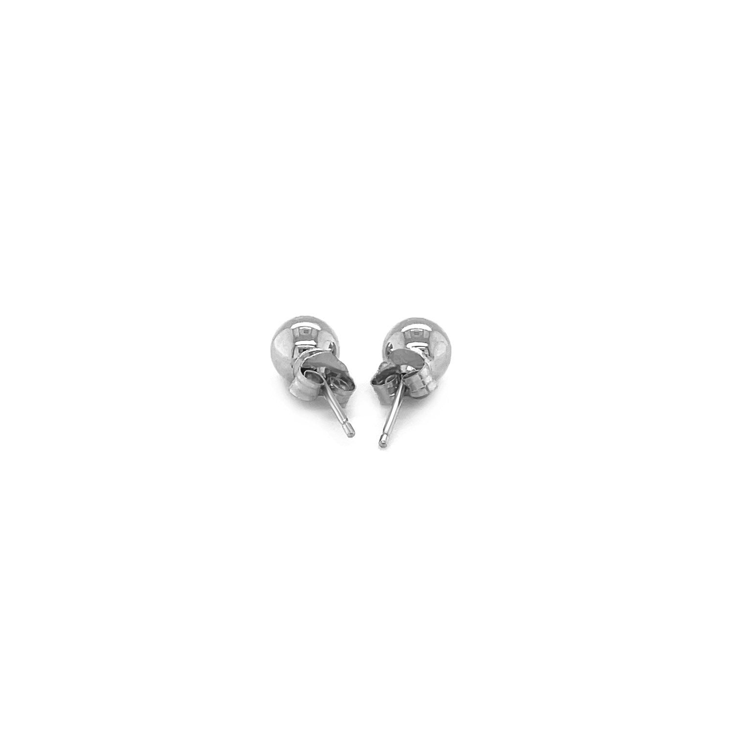 14k white gold classic round stud earrings, 5.0 mm, showcasing modern elegance and timeless sophistication.