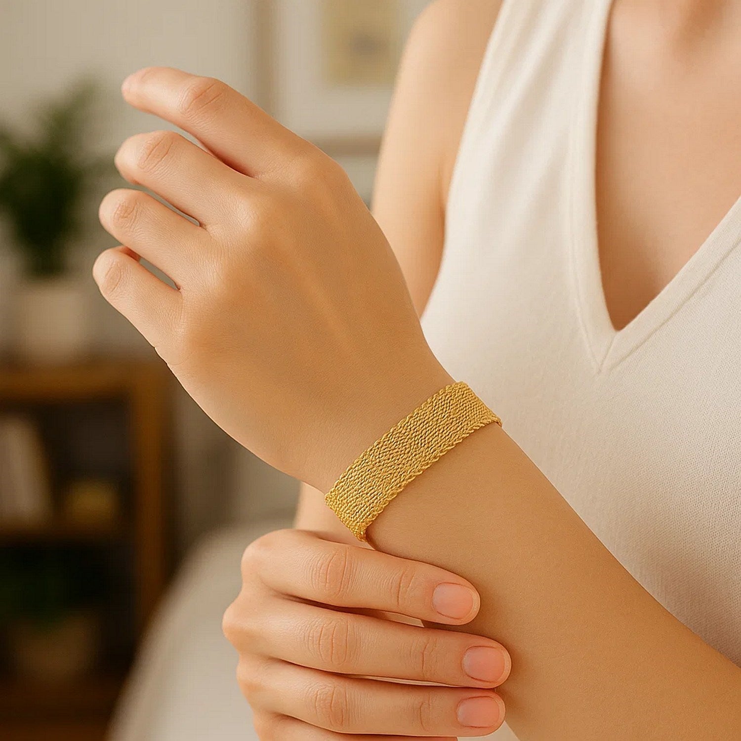 Diamond cut mesh Cleopatra bracelet in 14k yellow gold, featuring luxurious diamond accents and modern design.