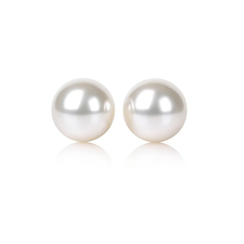 14k yellow gold stud earrings featuring 7mm freshwater cultured pearls in a classic round design.