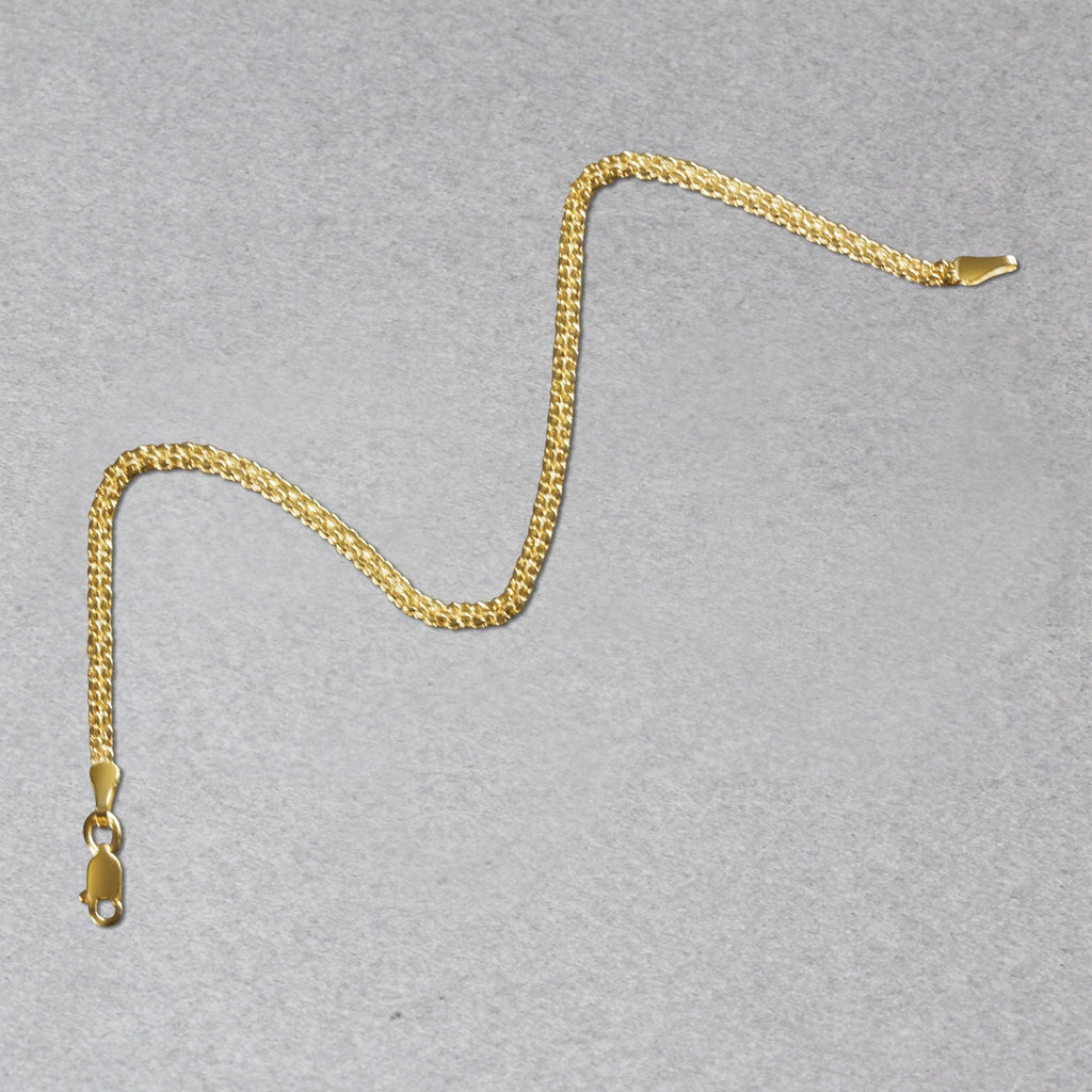 Elegant 14k yellow gold Bismark bracelet featuring a refined chain design, perfect for sophisticated styling.