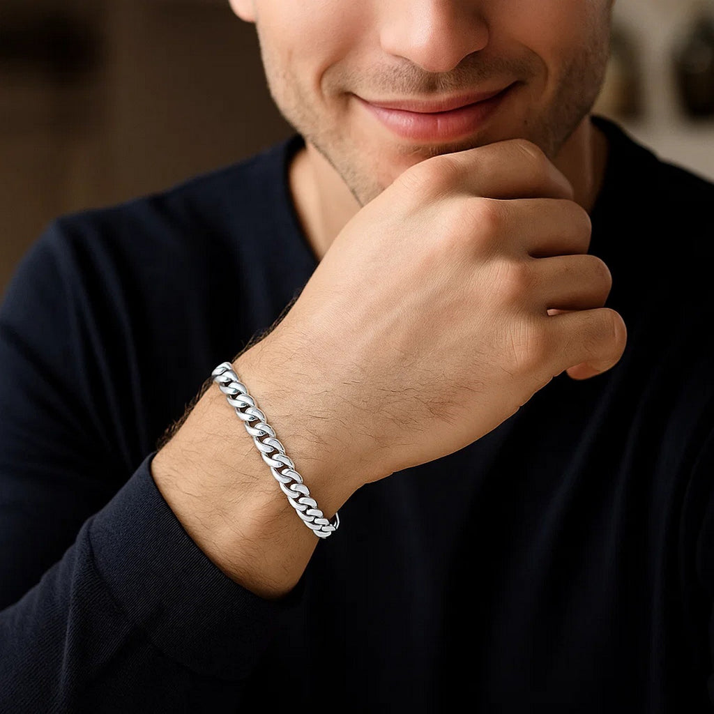 Elegant 14k white gold Miami Cuban semi-solid bracelet, 5.50 mm links, showcasing refined craftsmanship and luxury style.