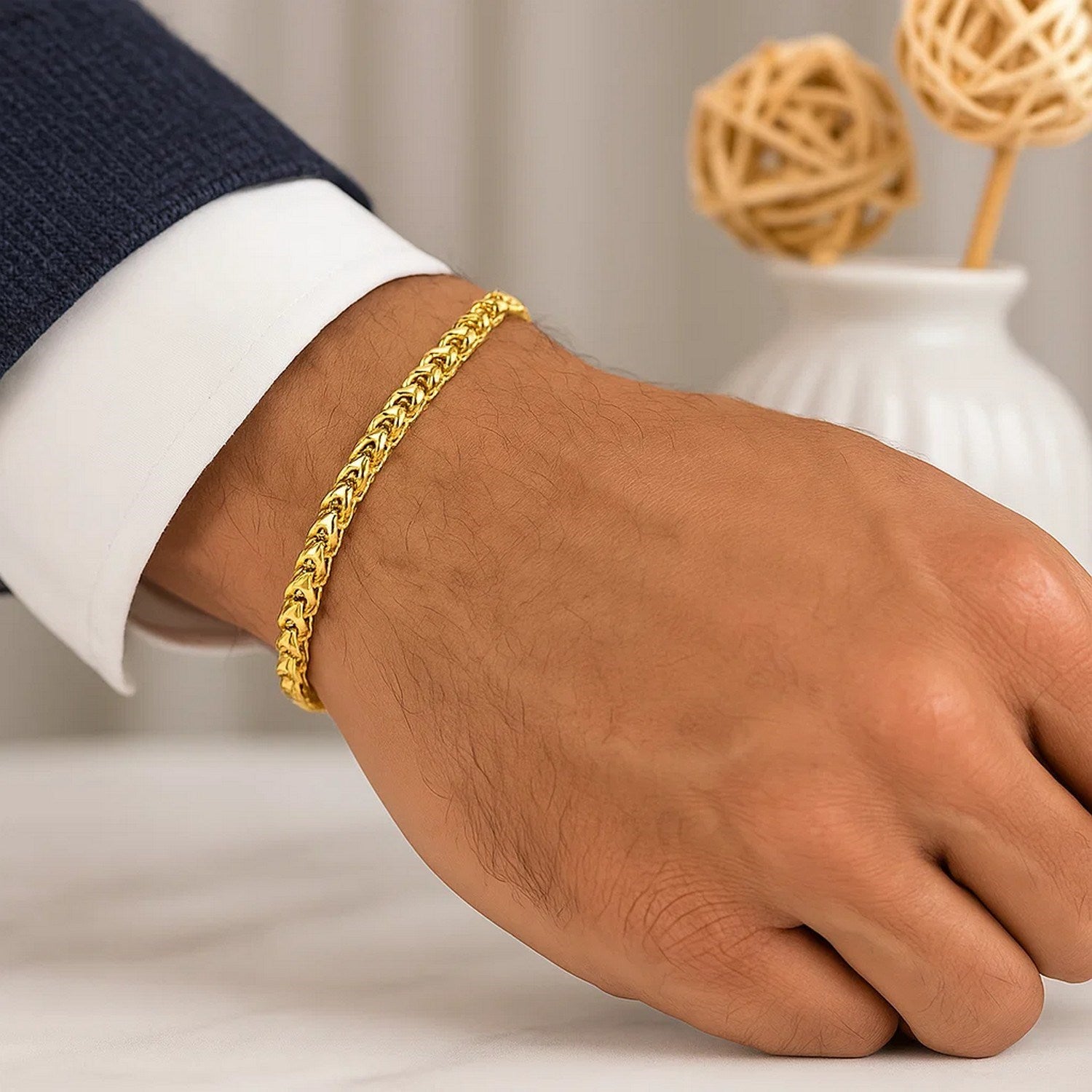 14k yellow gold diamond cut round Franco bracelet, 4.60 mm, elegant chain design for luxurious style.