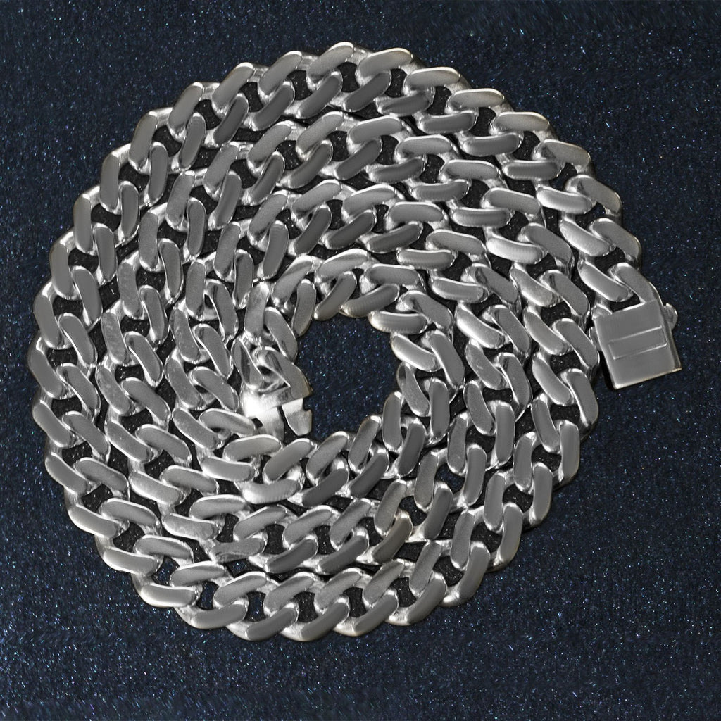 14k white gold polished curb chain necklace, 22 inches, modern design with sleek links for a luxurious look.