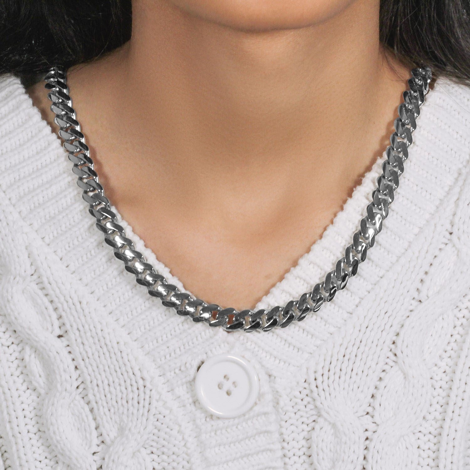 14k white gold polished curb chain necklace, 22 inches, showcasing a modern link design for elegant sophistication.