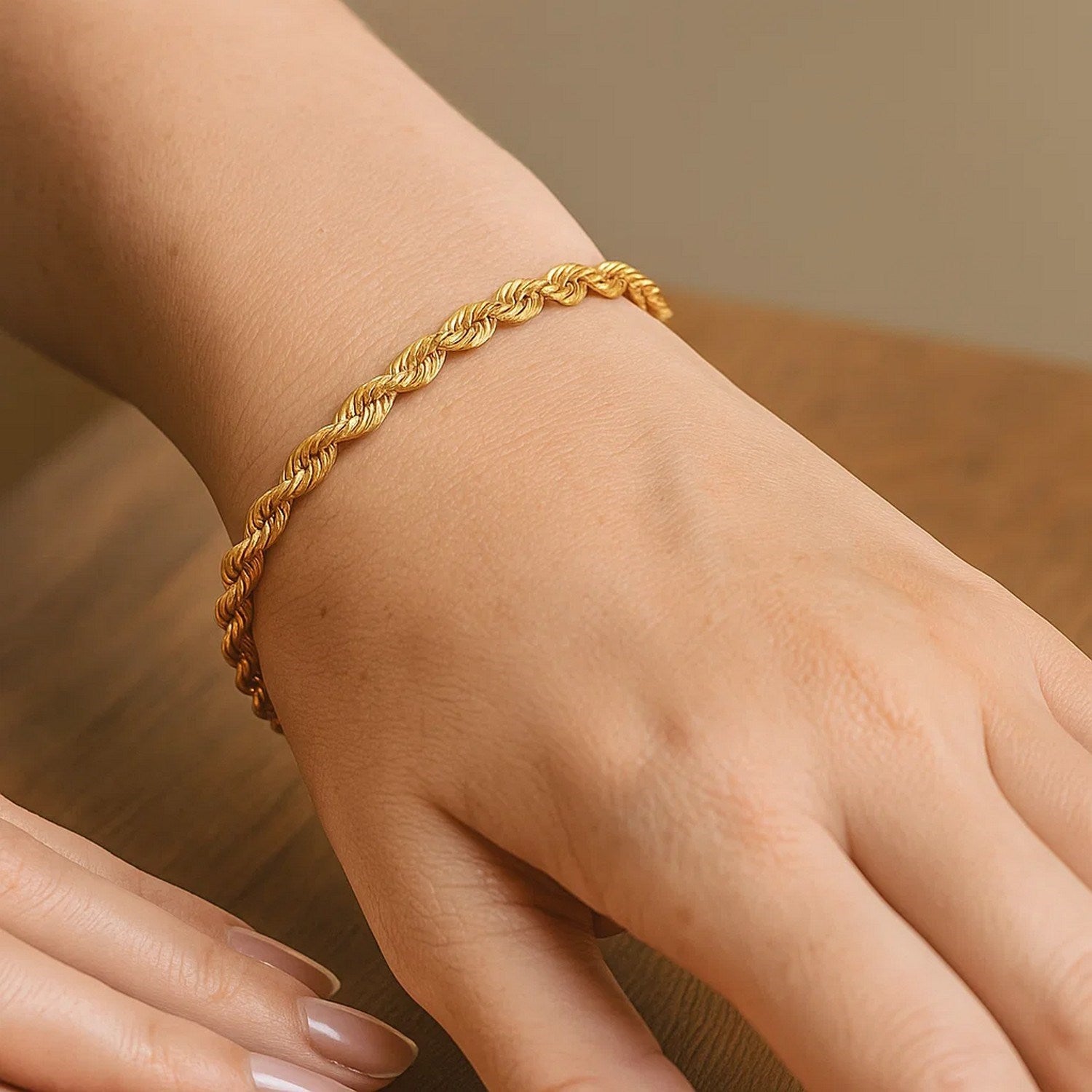 10k yellow gold diamond cut rope bracelet featuring elegant chain design, perfect for luxury jewelry enthusiasts.