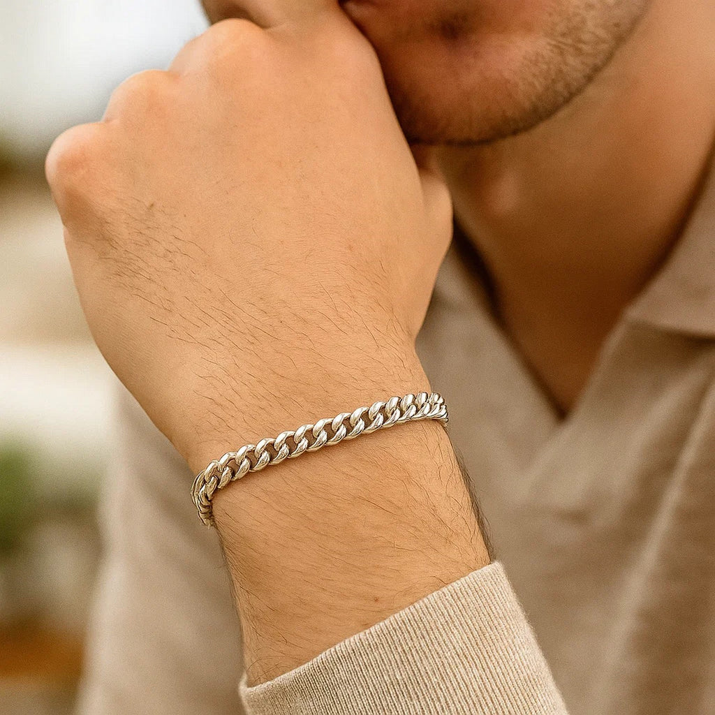14k white gold classic Miami Cuban bracelet, 5.00 mm, featuring a sleek, solid design for timeless elegance.
