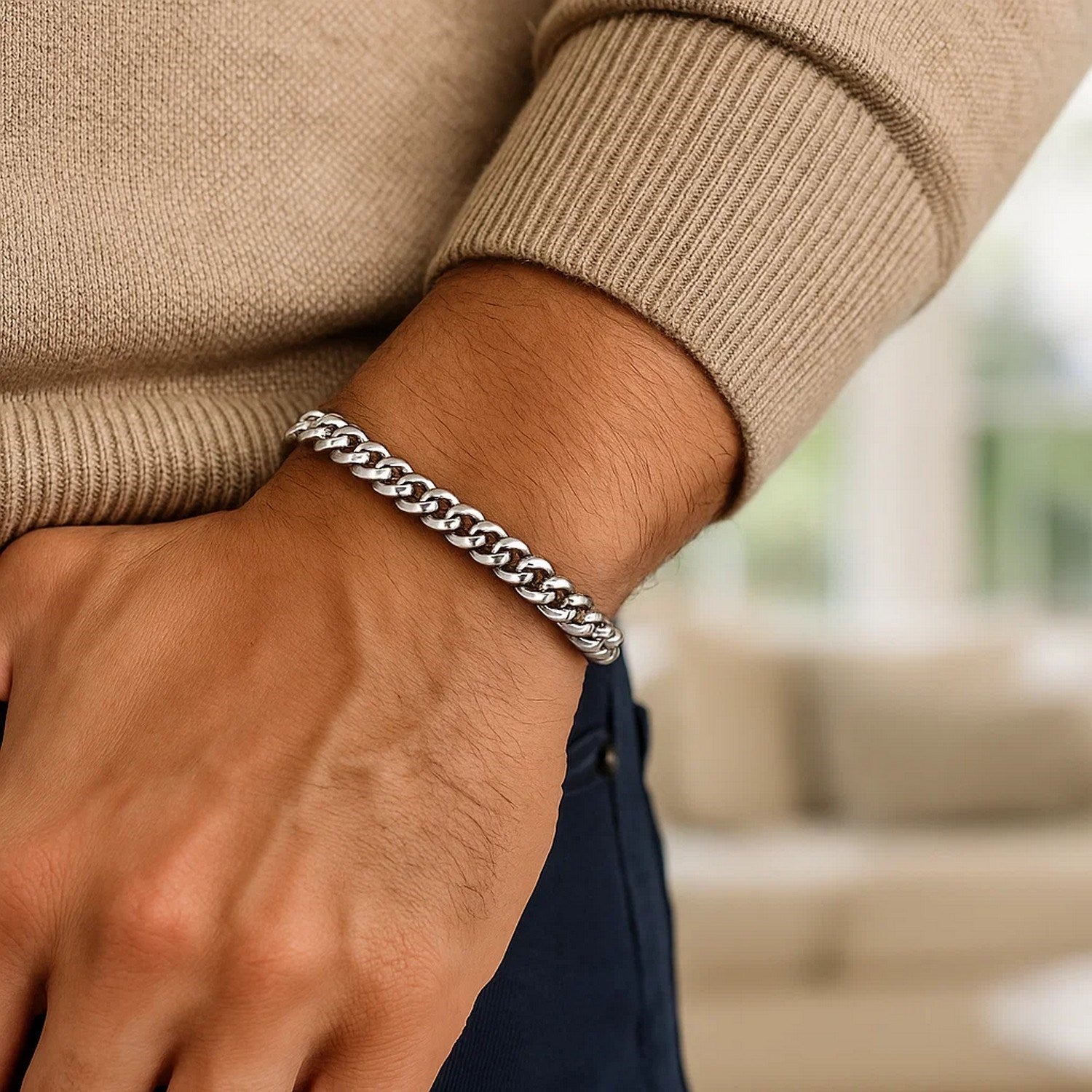 14k white gold classic Miami Cuban bracelet featuring a solid 5.00 mm design for timeless elegance and luxury.