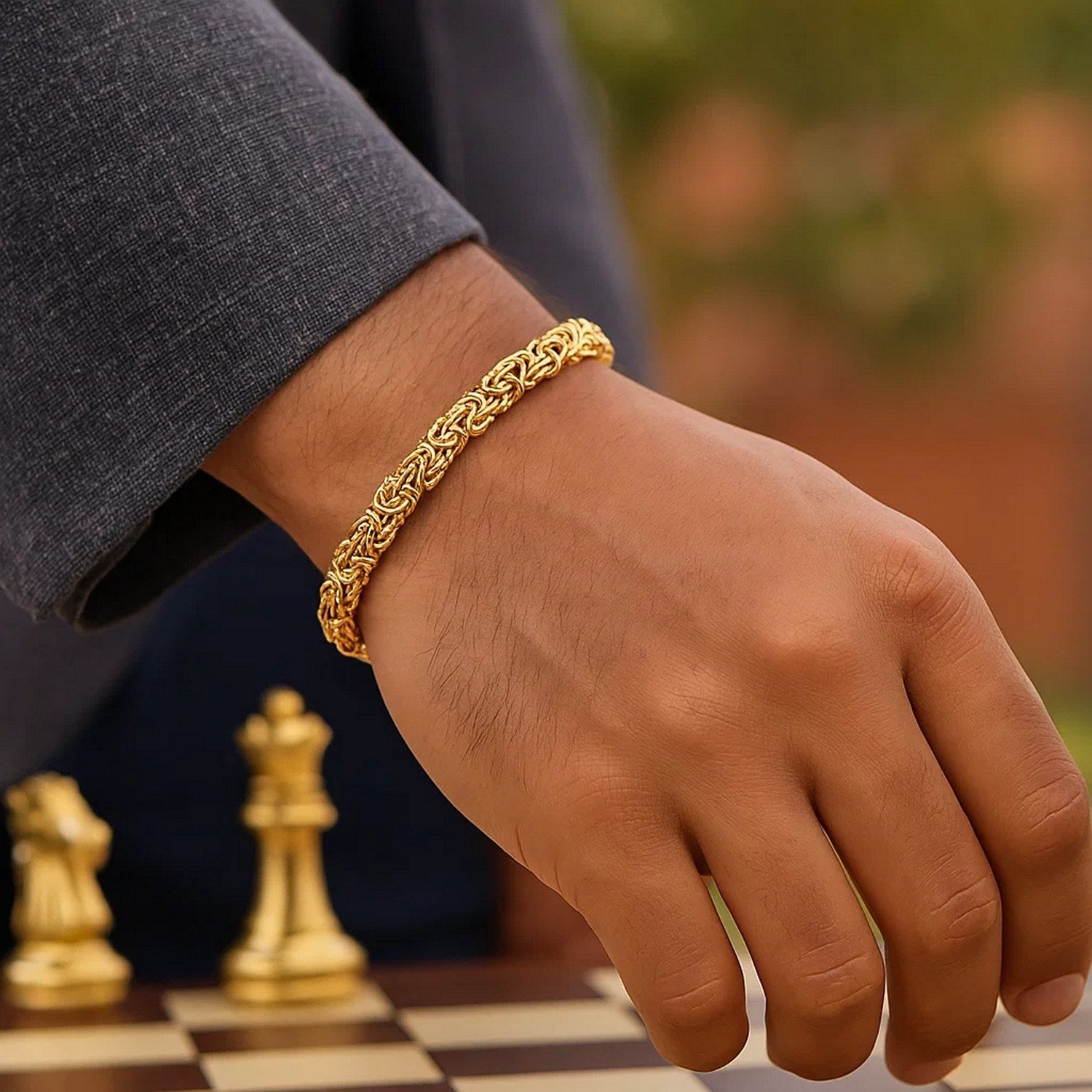 Elegant 10k yellow gold Byzantine design chain bracelet featuring intricate links and a luxurious finish.