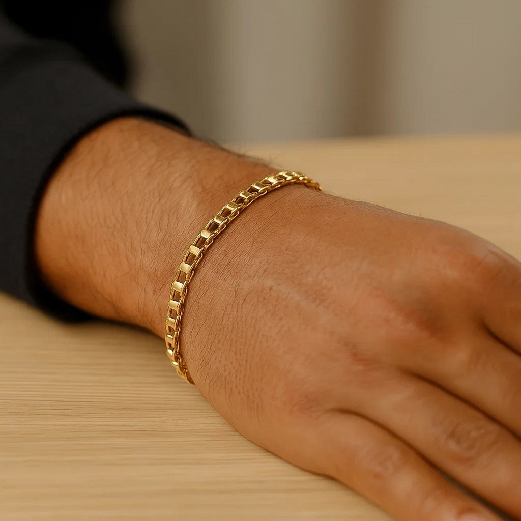 14k yellow gold men's bracelet featuring elegant rail motif links, perfect for sophisticated style.