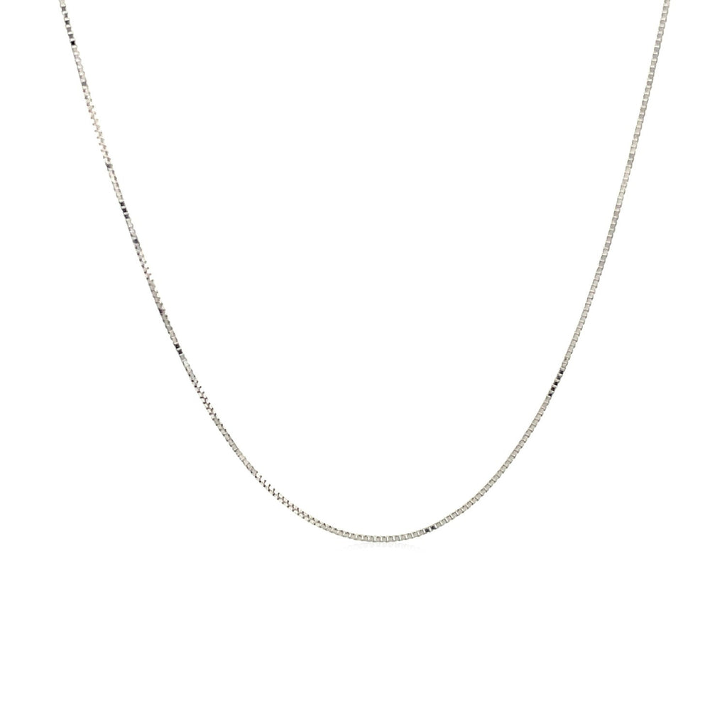 14k white gold classic box chain (0.45 mm) featuring a sleek, timeless design for elegant layering or solo wear.