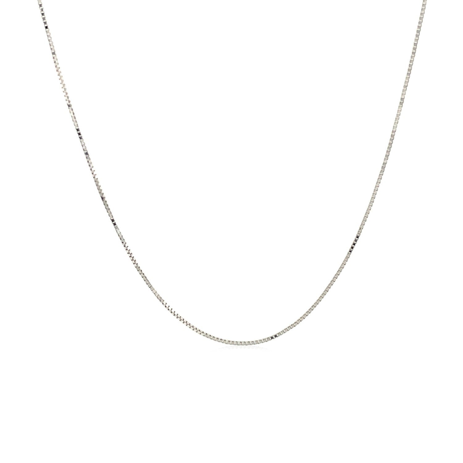 14k white gold classic box chain (0.45 mm) featuring a sleek, timeless design for elegant layering or solo wear.
