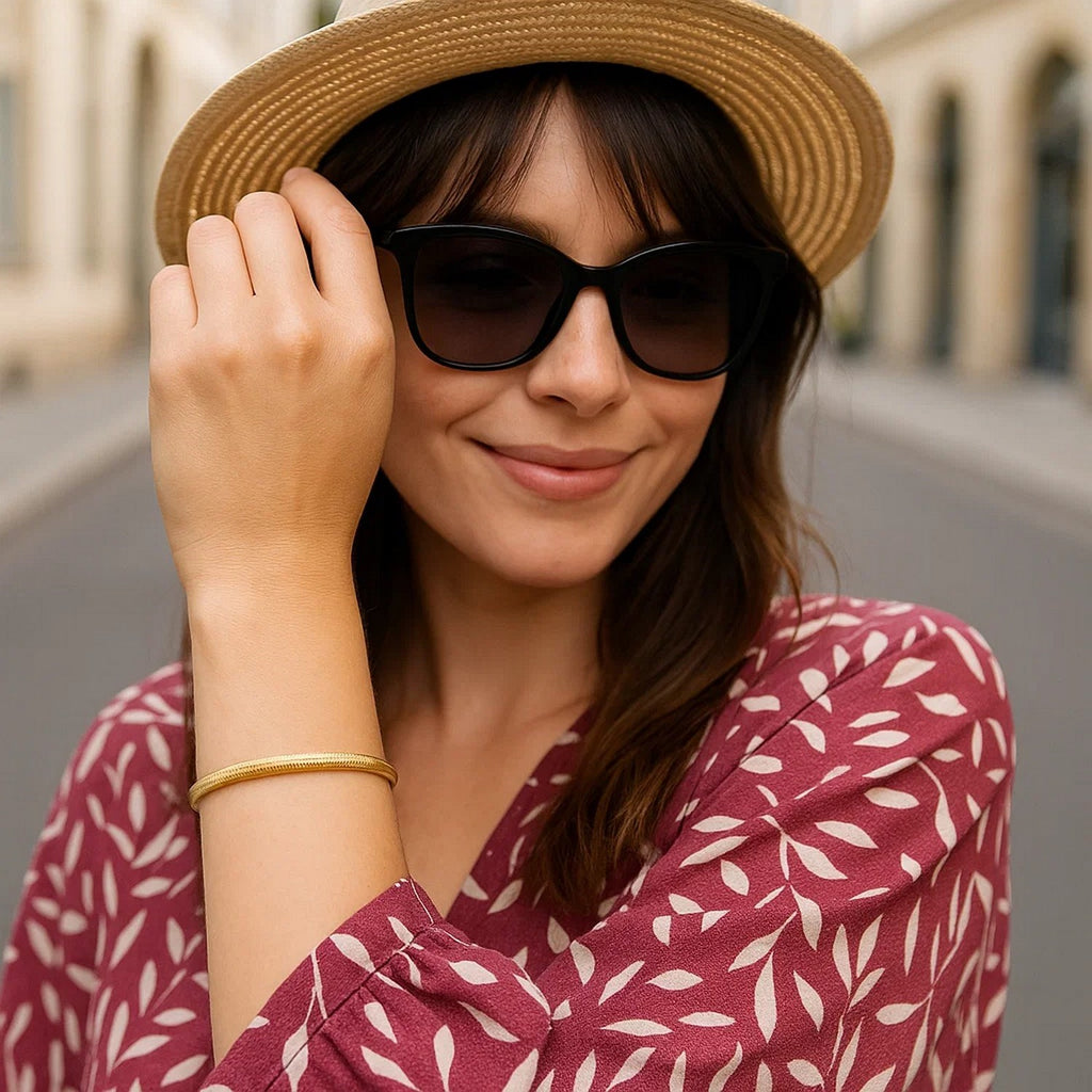 14k yellow gold medium stretch mesh bracelet with contemporary design and elegant stud detail, perfect for luxury styling.