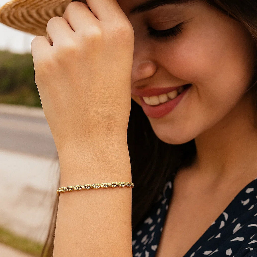 10k yellow gold diamond cut rope bracelet featuring elegant round chain design, perfect for luxury jewelry lovers.