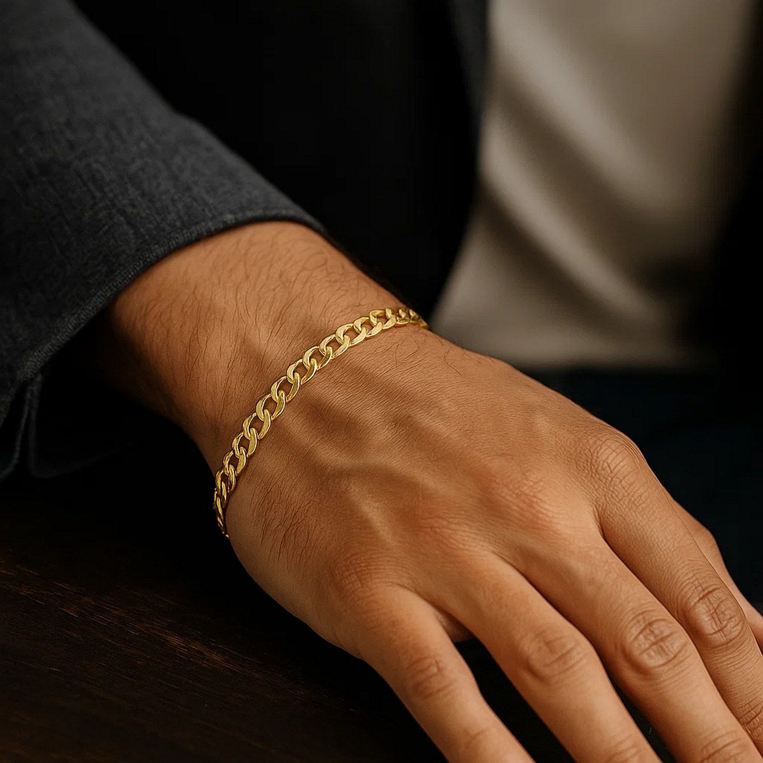 Elegant 10k yellow gold curb bracelet featuring a sleek chain design, perfect for luxury jewelry enthusiasts.
