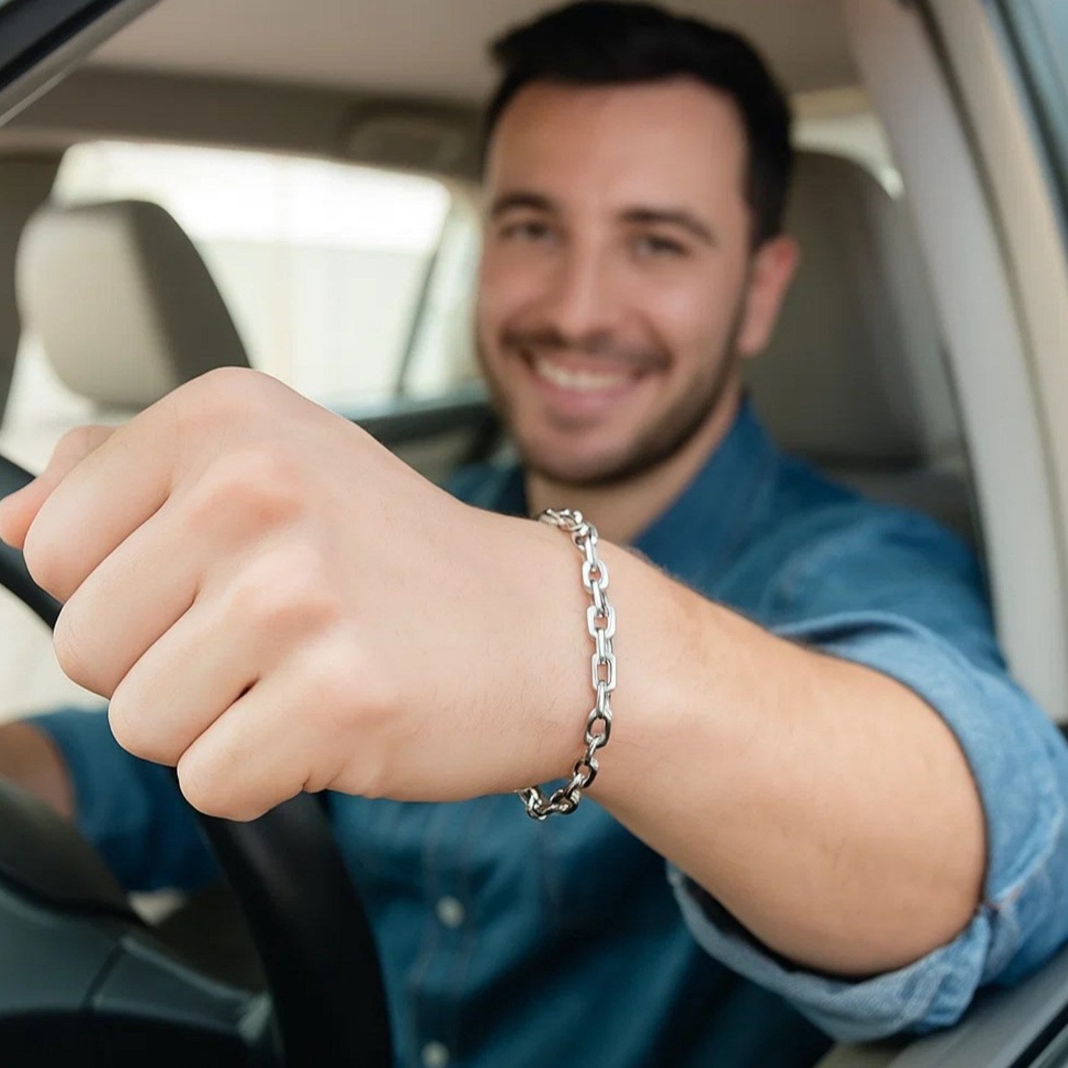 14k white gold French cable chain bracelet with modern design and elegant round links, perfect for luxury styling.