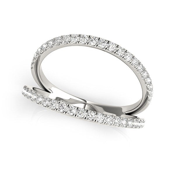 14k white gold diamond split band ring featuring contemporary design and 1/4 cttw sparkling diamonds.