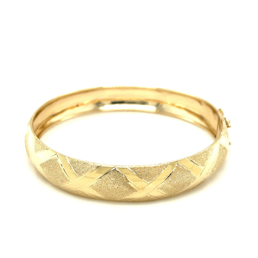 10k yellow gold bangle featuring a dual-textured diamond pattern, modern luxury design, 12.00 mm width.