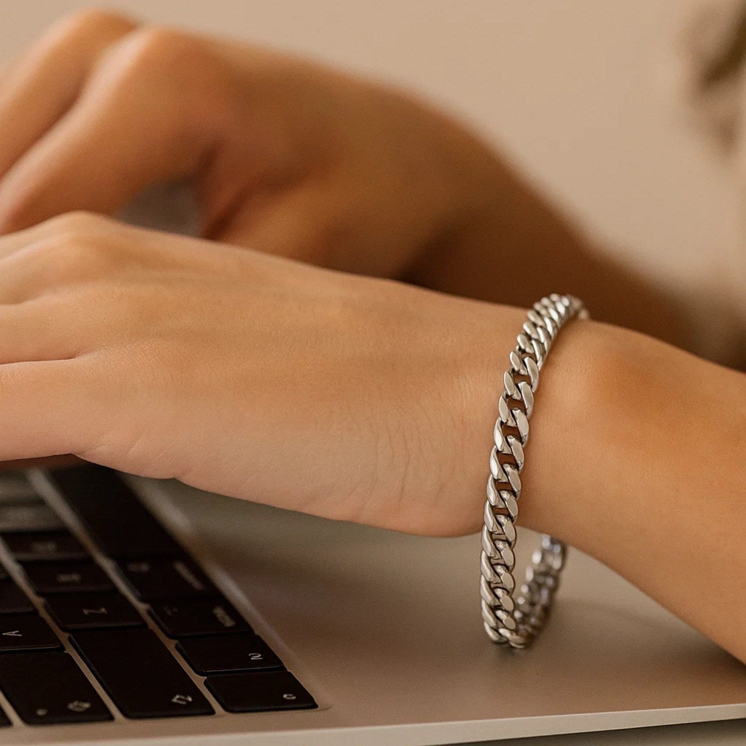 Elegant 14k white gold Cuban link bracelet showcasing a refined 5.90 mm design for timeless luxury.