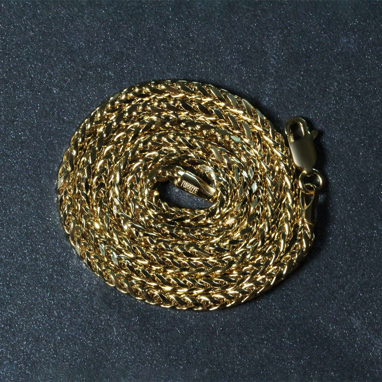 14k yellow gold Lite diamond cut round Franco chain, elegantly crafted with a 2.70 mm width for luxurious style.