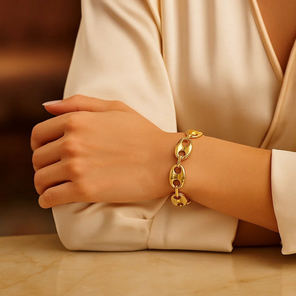 14k yellow gold high polish lite puffed mariner link bracelet, modern design with elegant chain links, 16.00 mm wide.