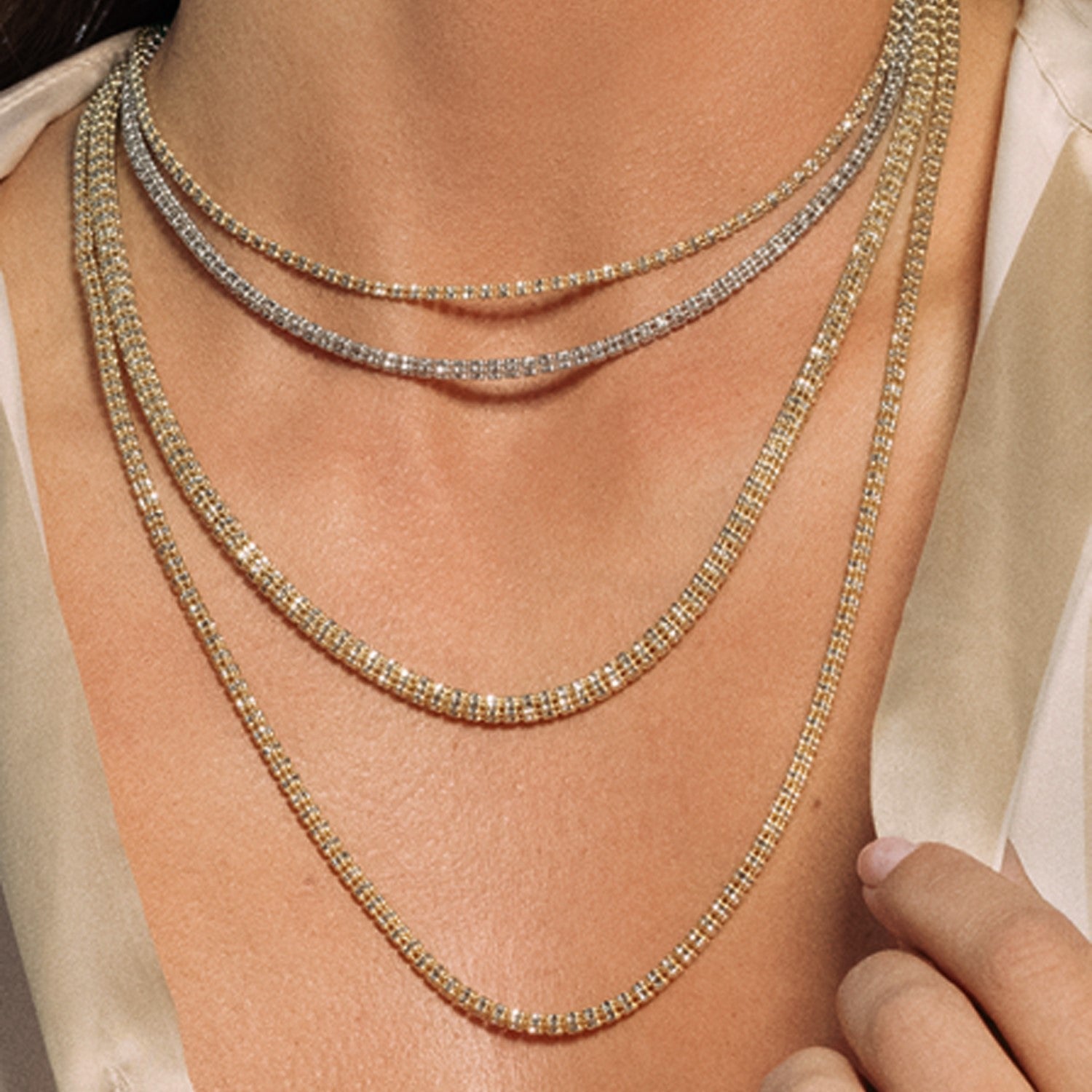 Contemporary 14k yellow gold Ice Barrel chain featuring sleek links, perfect for layering or standalone elegance.