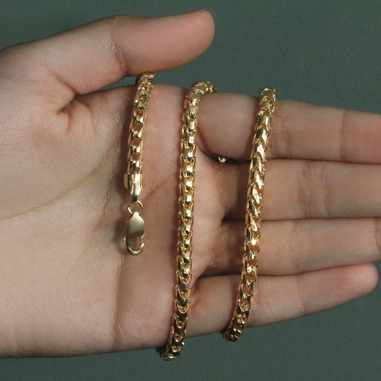 14k yellow gold diamond cut round Franco chain, 4.60 mm, showcasing contemporary elegance and luxurious craftsmanship.