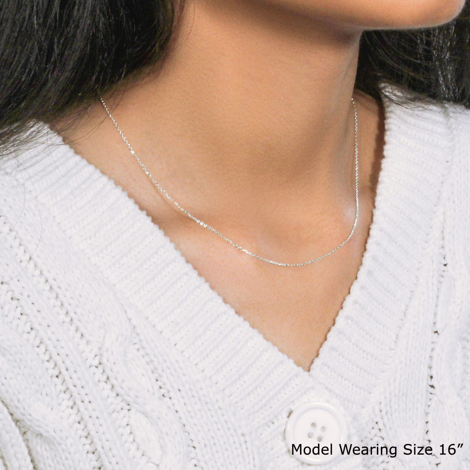 18k white gold diamond cut cable link chain showcasing contemporary elegance and intricate craftsmanship.