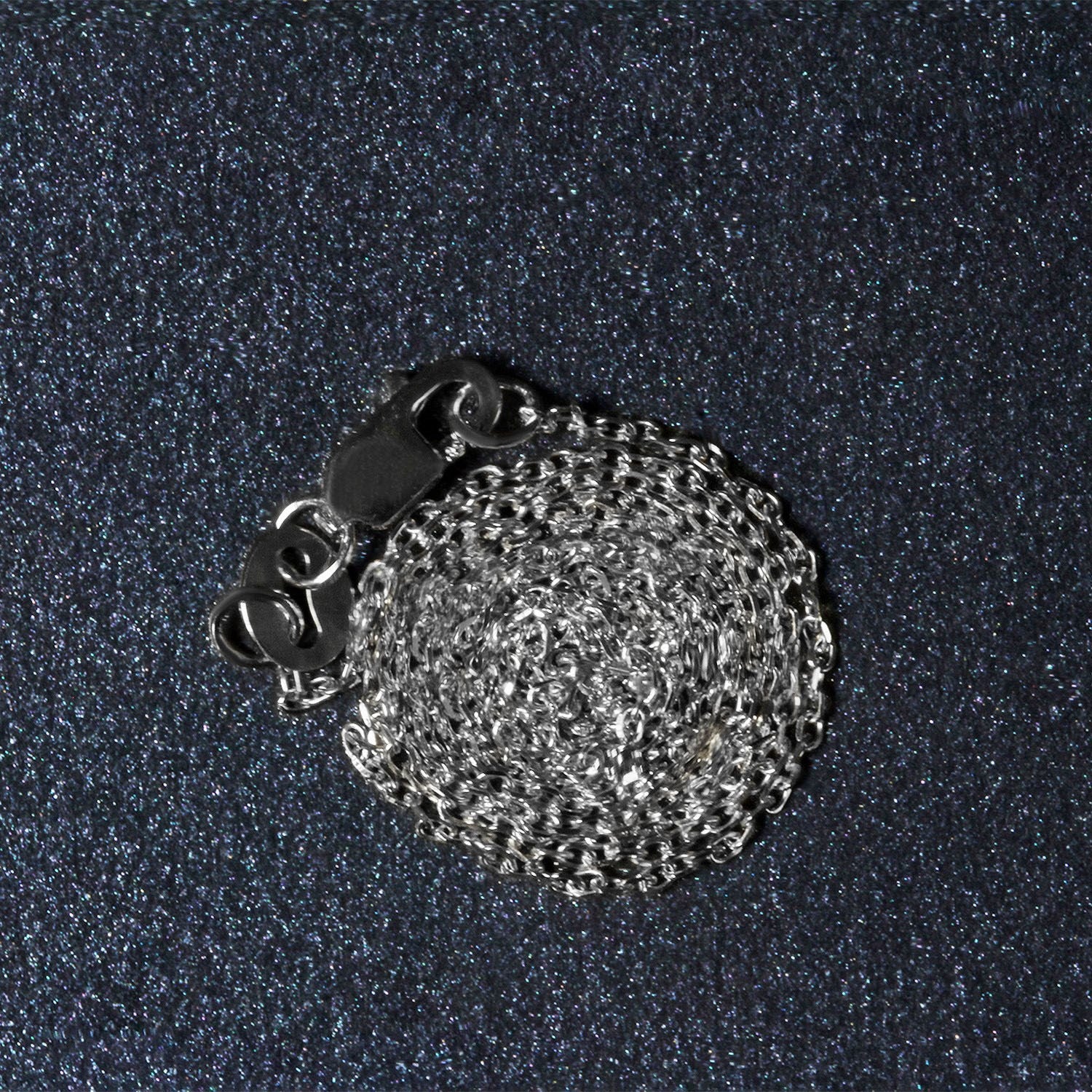 18k white gold diamond cut cable link chain with contemporary design, showcasing exquisite craftsmanship and elegance.