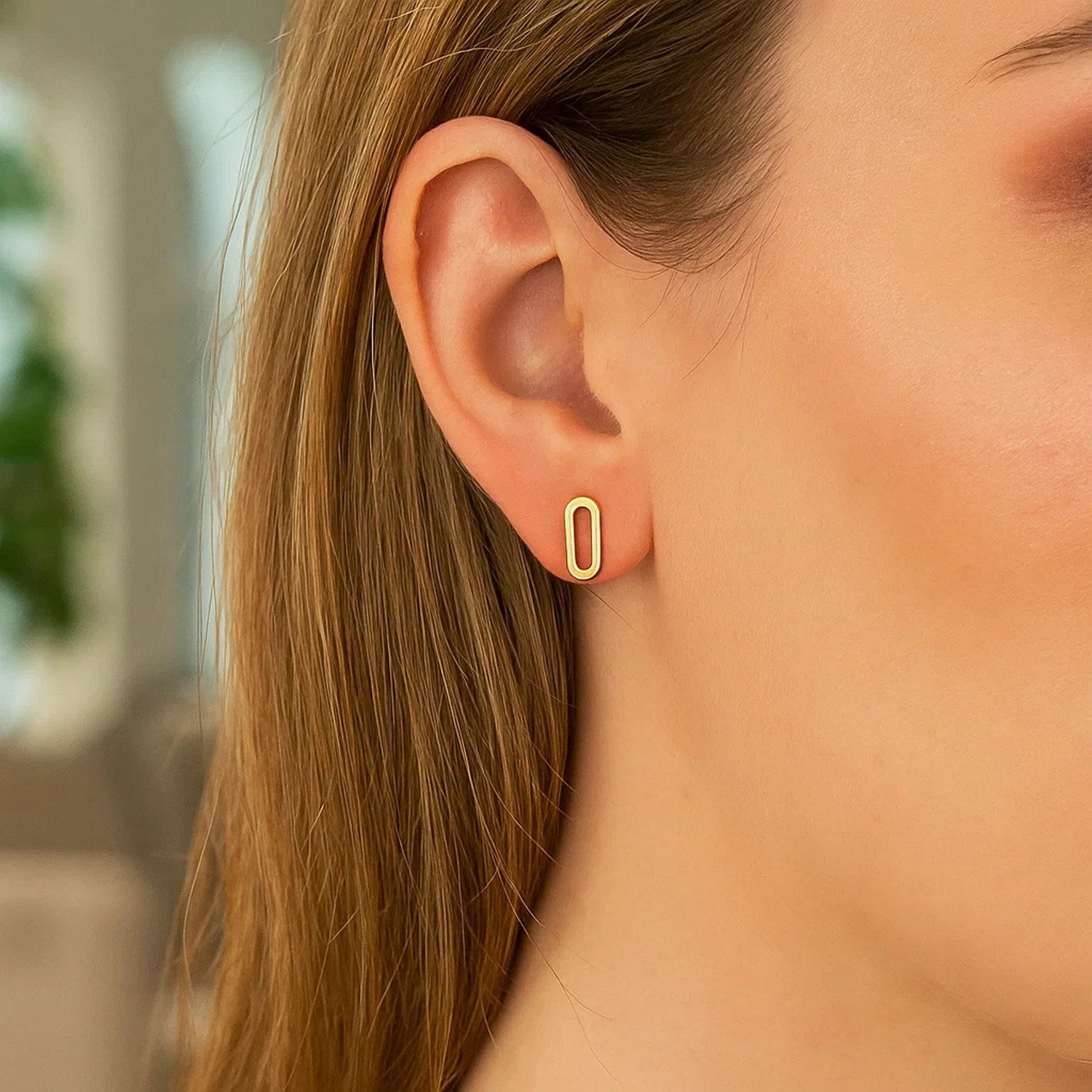 14k yellow gold modern paperclip link stud earrings with a sleek chain design for elegant sophistication.