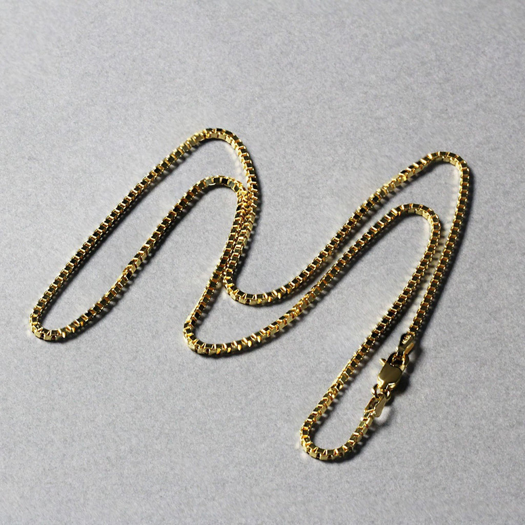 14k yellow gold classic box chain, 1.7 mm, showcasing timeless elegance and exquisite craftsmanship.