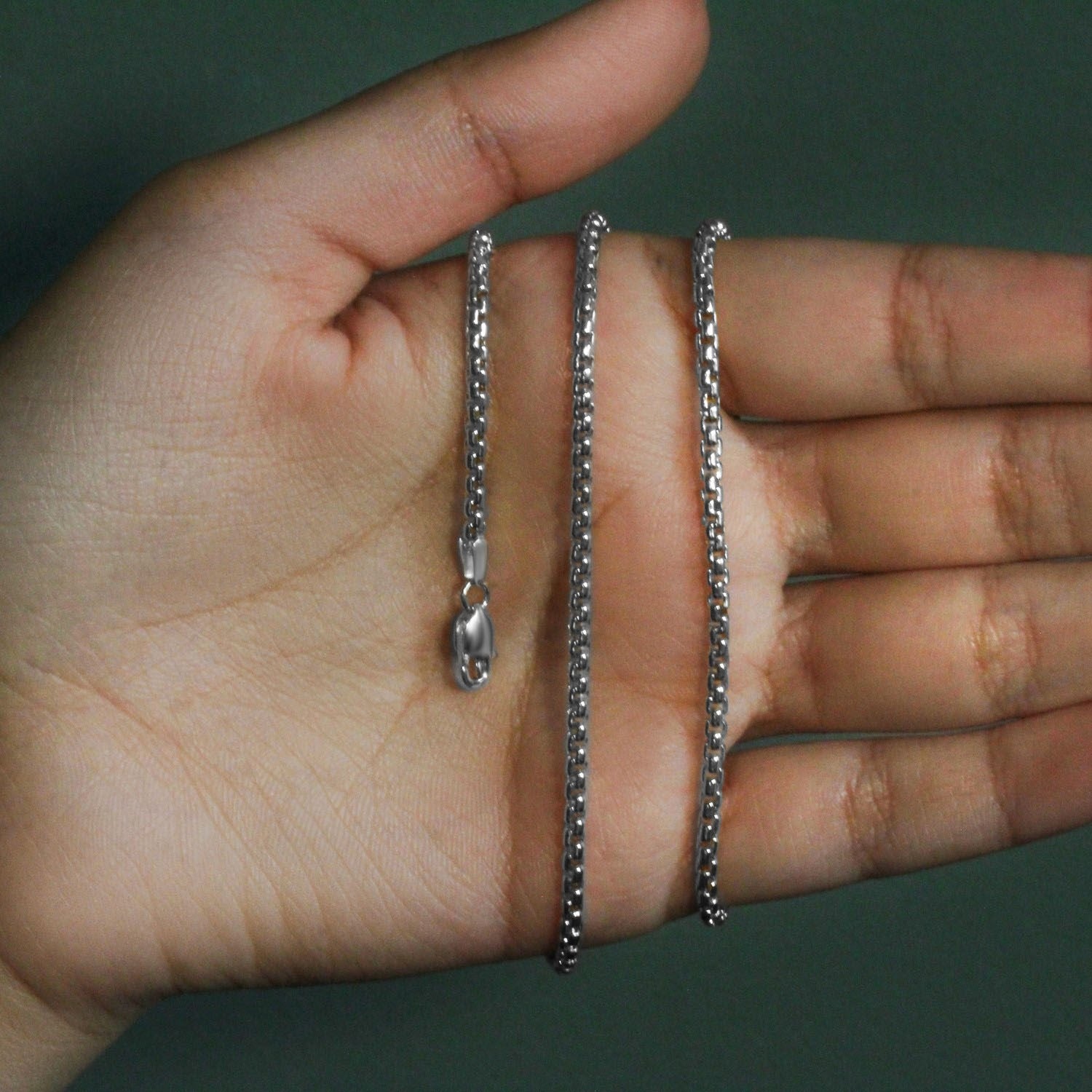 14k white gold solid round box chain, 2.5 mm, modern design, perfect for layering or as a statement piece.