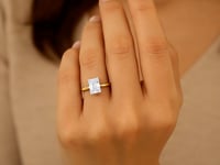 Кольцо с одиночным бриллиантом весом 2 карата