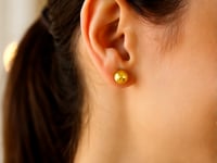 Серьги-гвоздики из 14-каратного жёлтого золота с огранкой