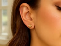Серьги с бриллиантами в форме Северной Звезды из жёлтого золота 14k
